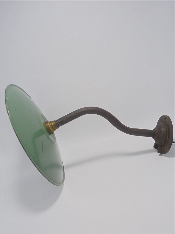 Gooseneck wall lamp
