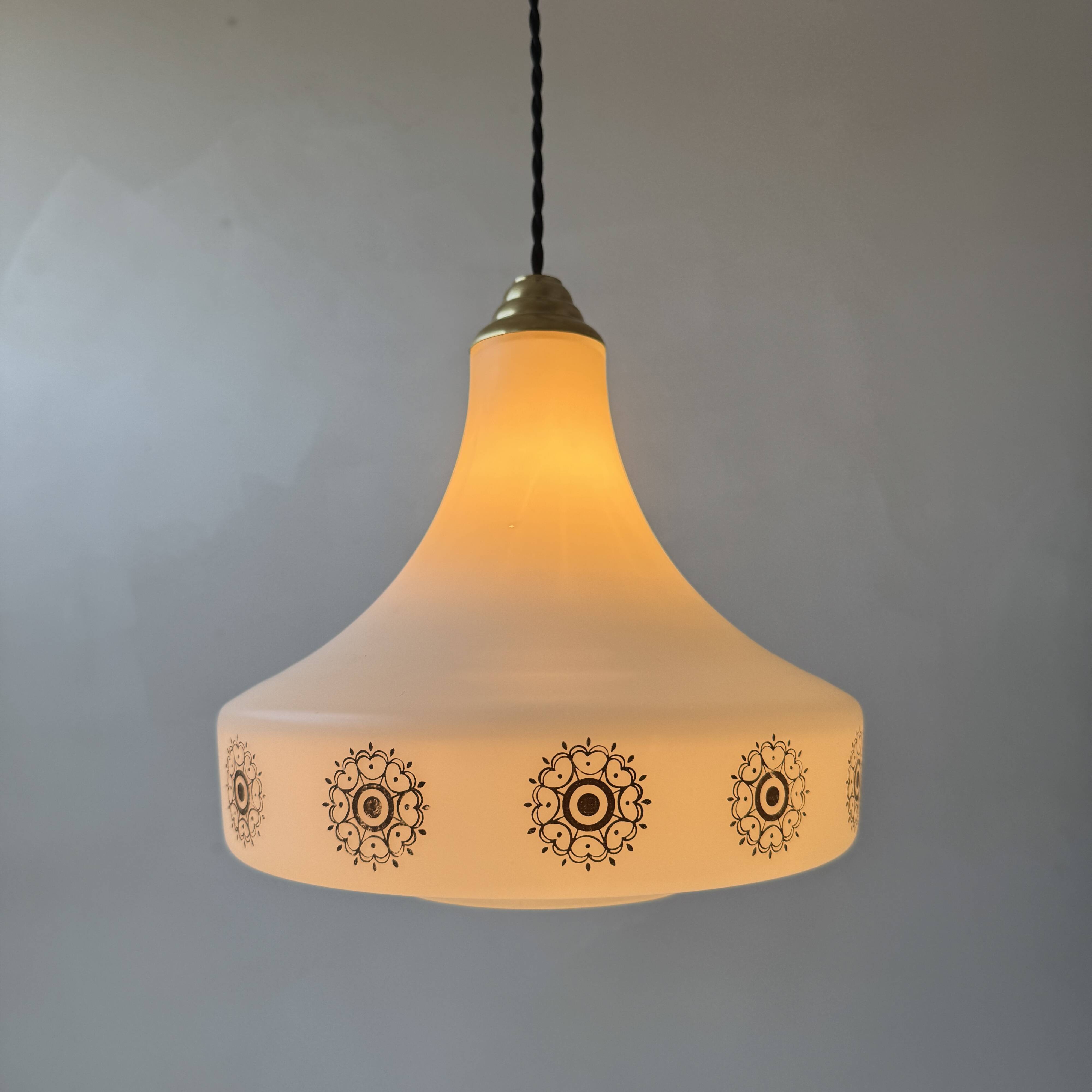 Old opaline suspension 1970 vintage