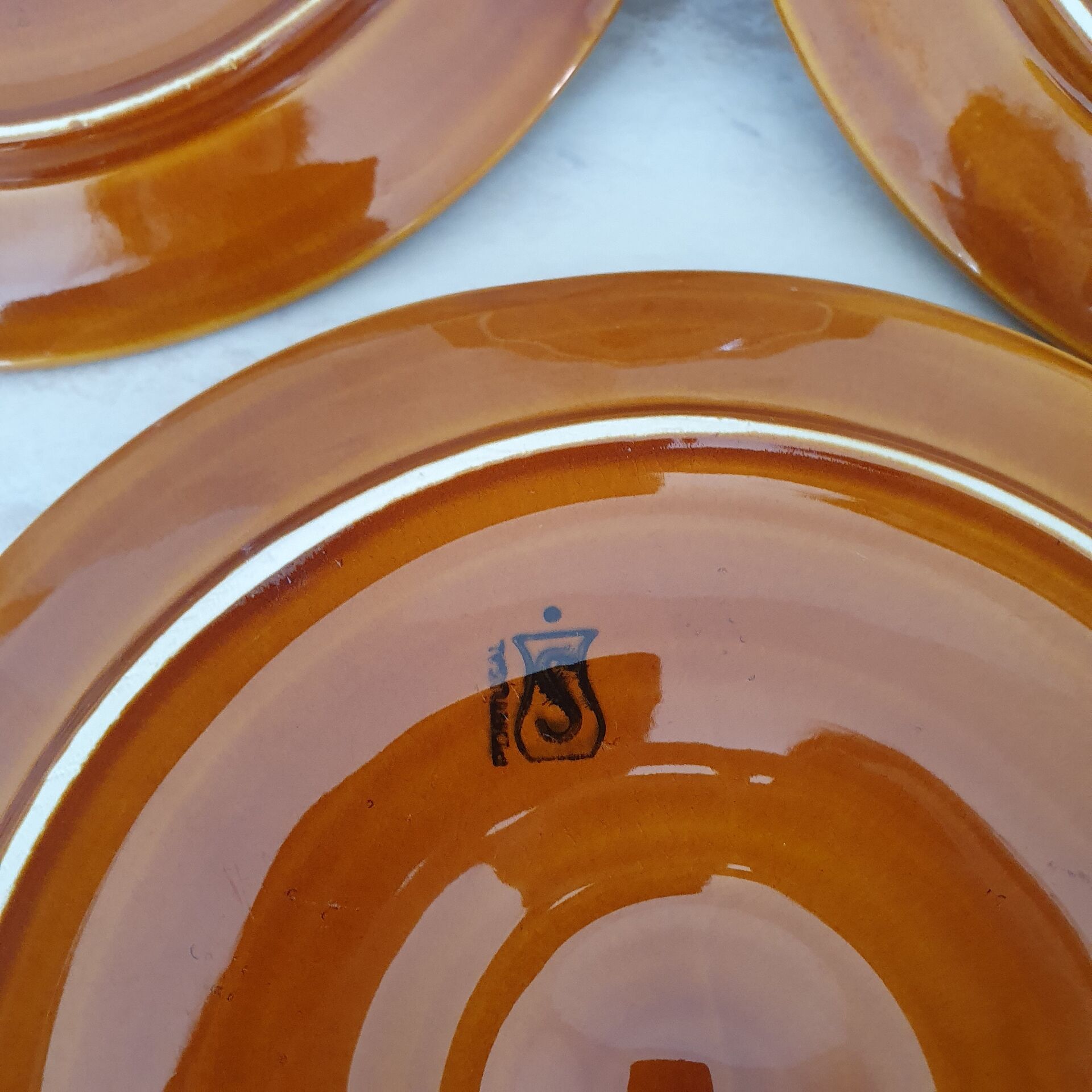 Scallop shell plates St Jacques by SECLA Portugal Barbotine