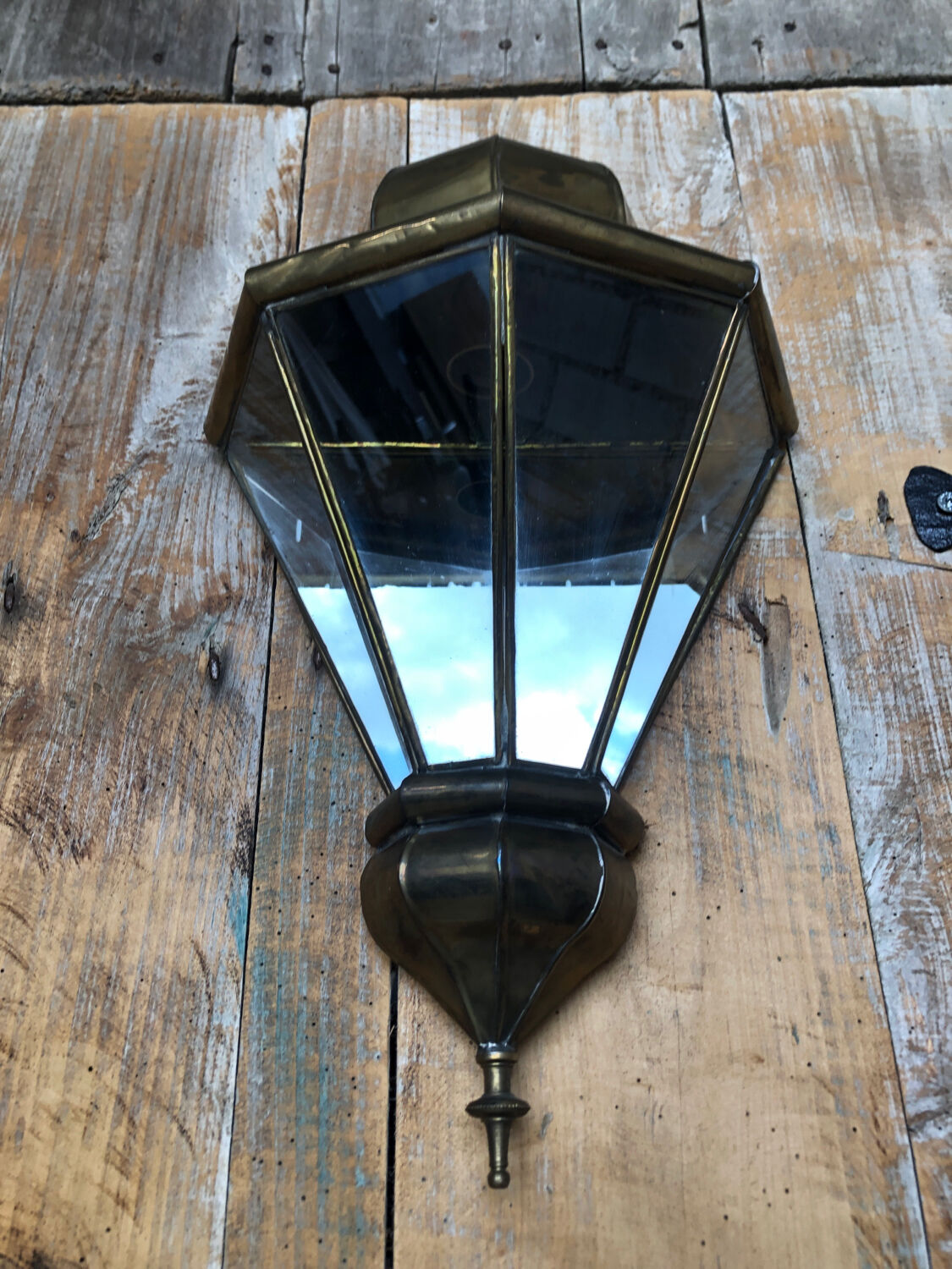 Old brass wall lamp + glass + vintage mirror back