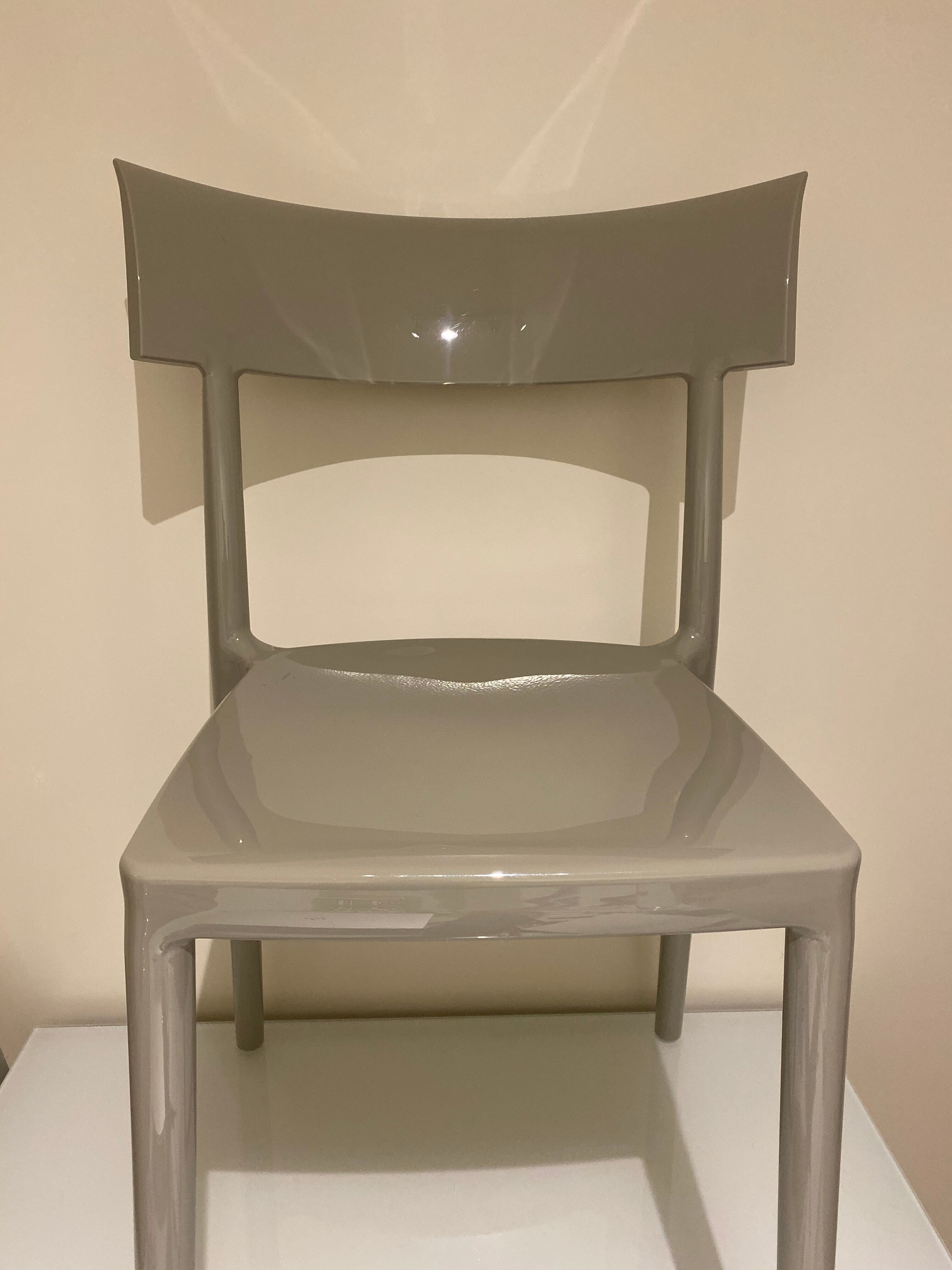 Chaises Kartell, collection Philippe Starck , modèle Catwalk Selency