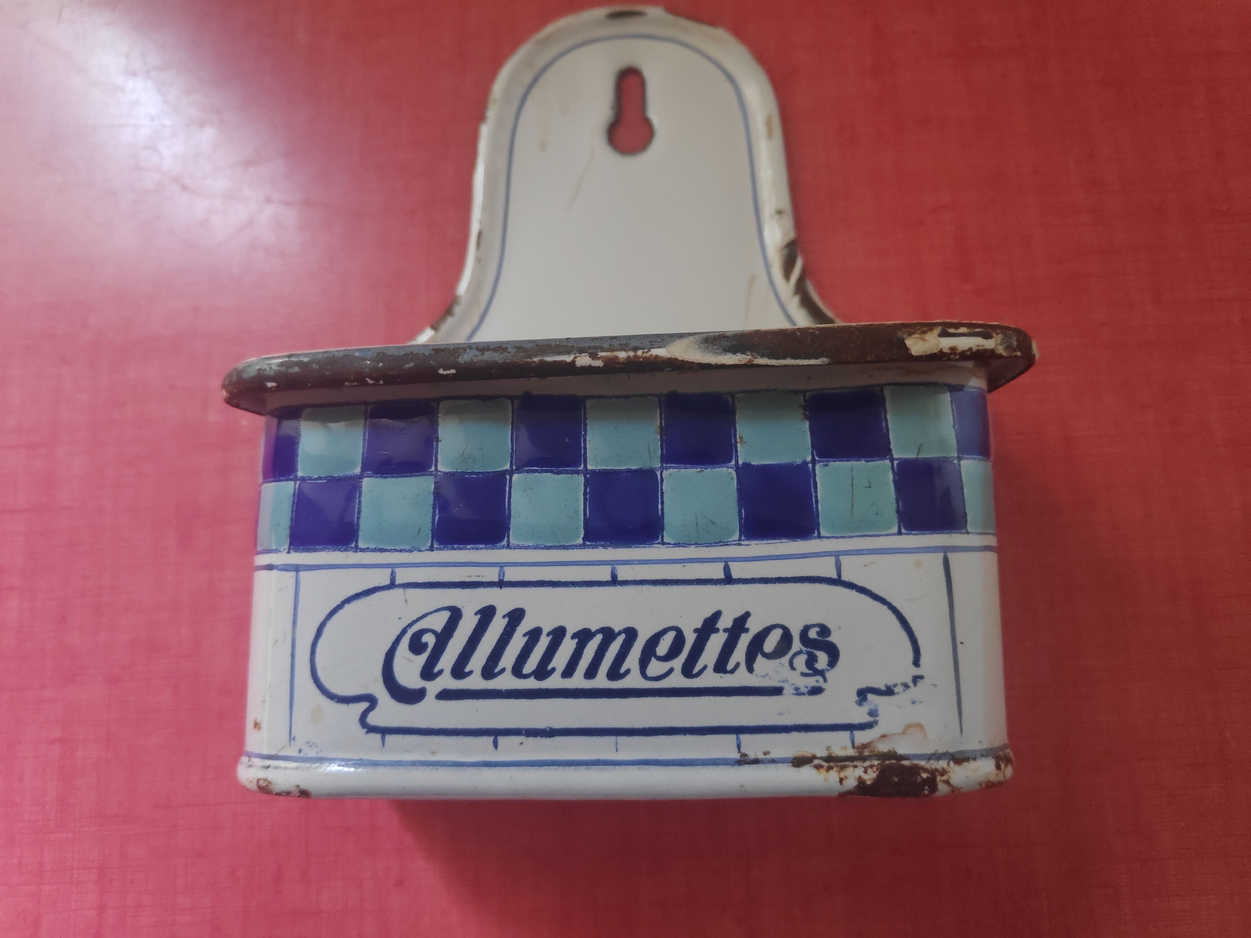 Art Deco matchbox enamelled sheet metal bb 3659 Lustucru
