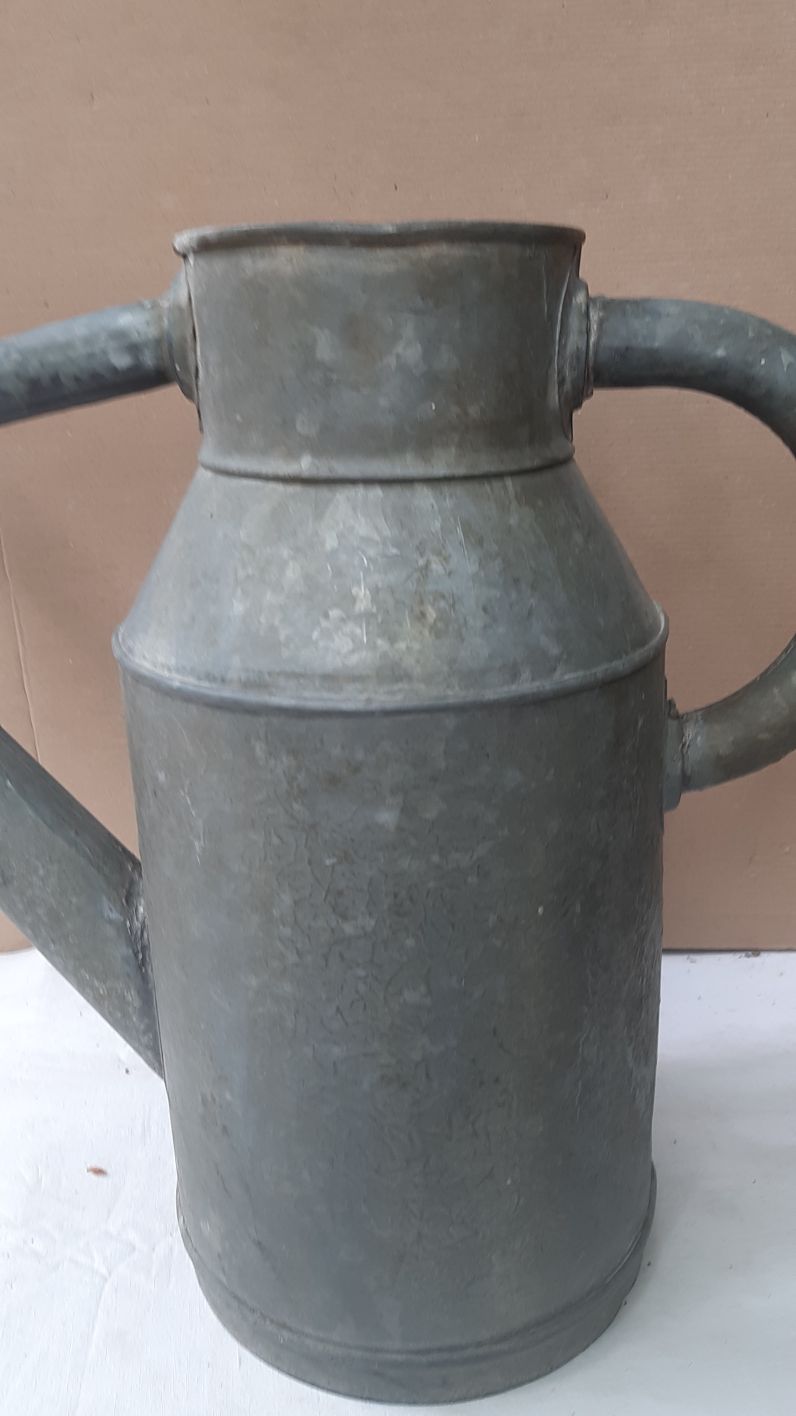 Zinc watering can