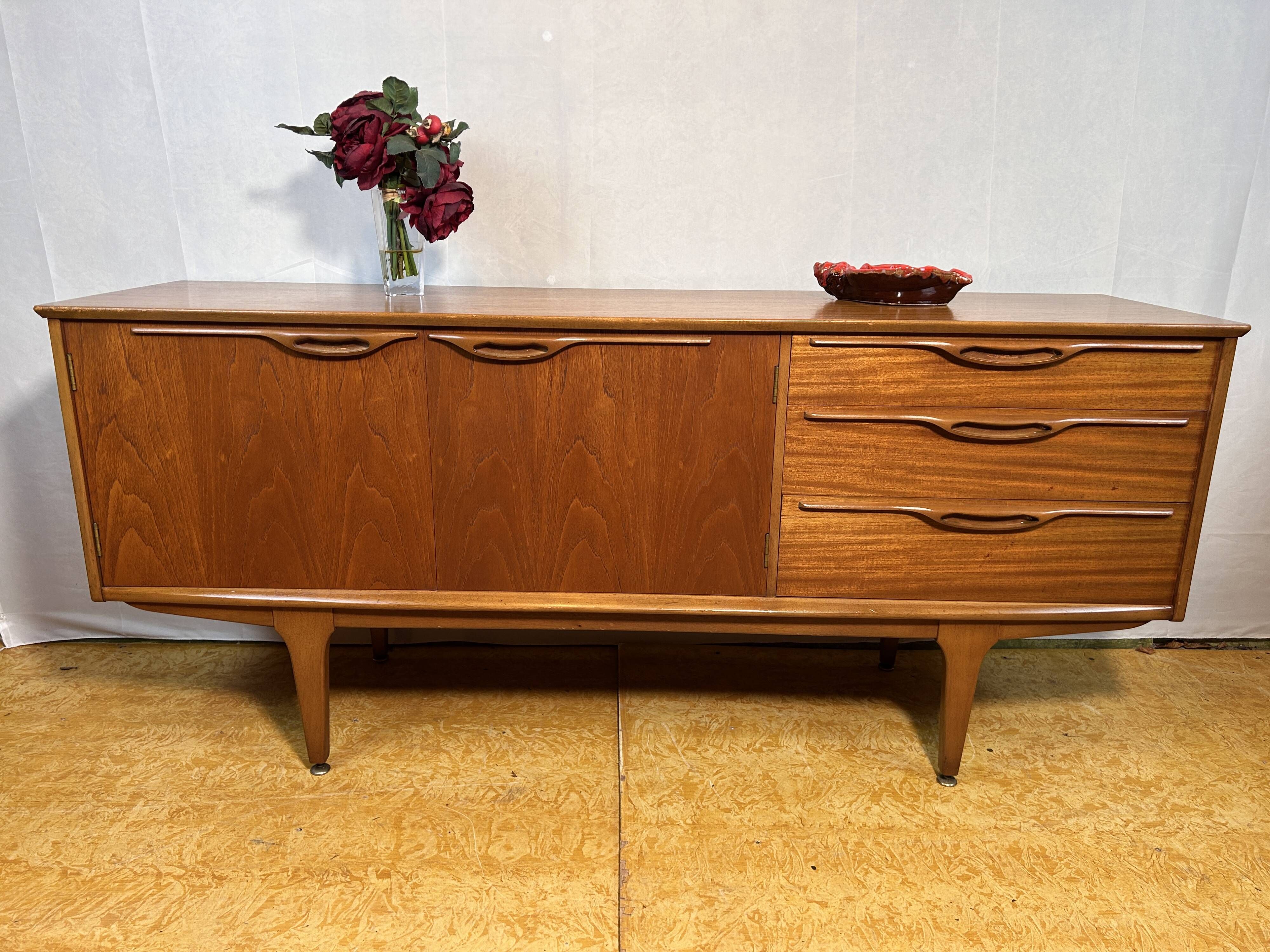 Enfilade en teck par Jentique, 1960