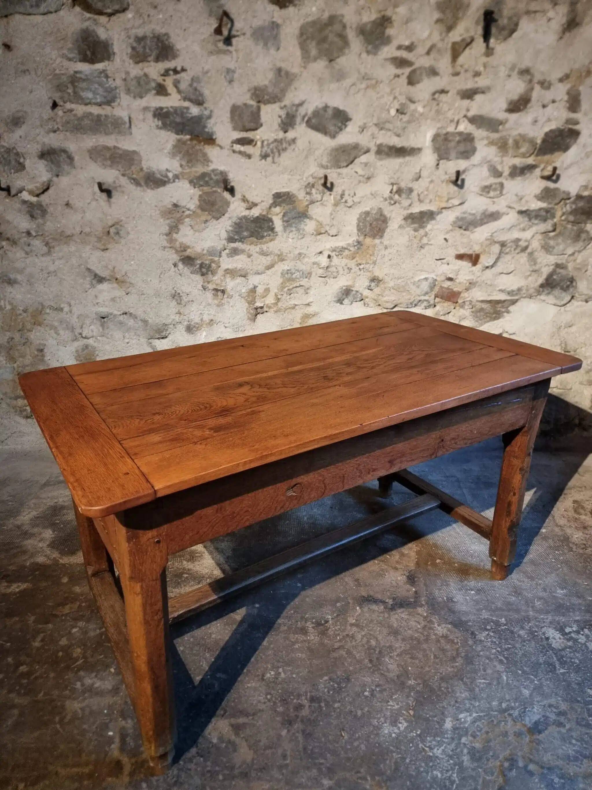 Rustic old oak table – Early 19th century