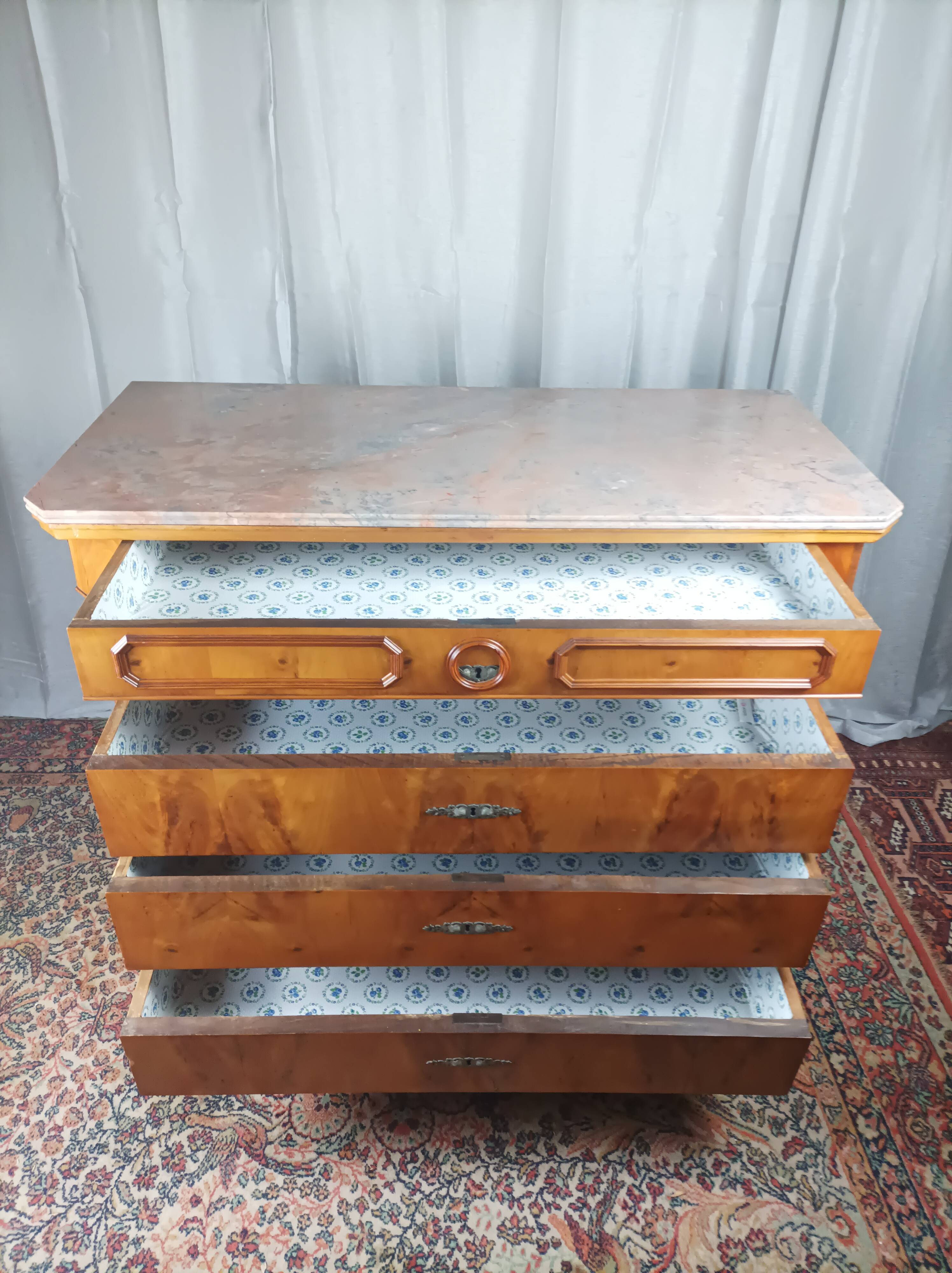 Louis Philippe chest of drawers in cherry wood