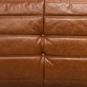 Sofa Togo en cuir cognac attribué à Michel Ducaroy pour Ligne Roset.