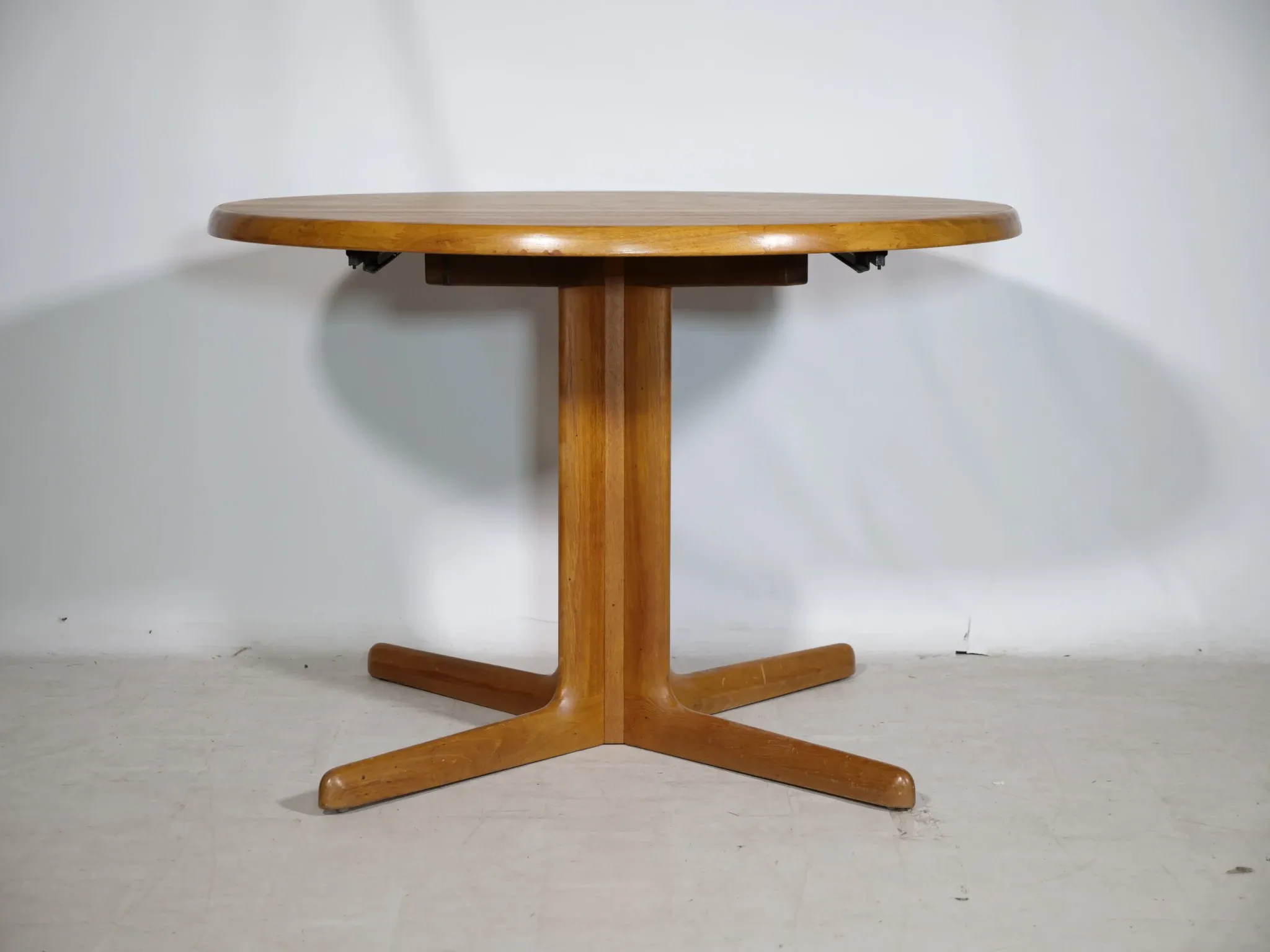Danish Design Extendable Dining Table in Teak, 1960s