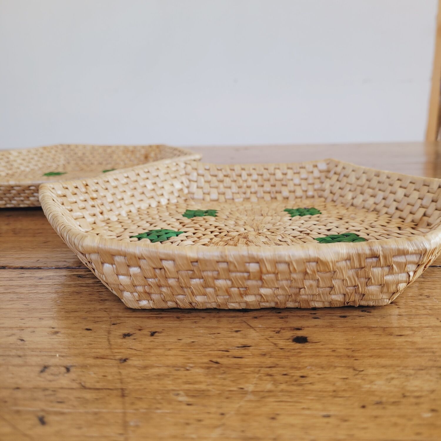 Duo raffia baskets