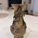 Dragon vase