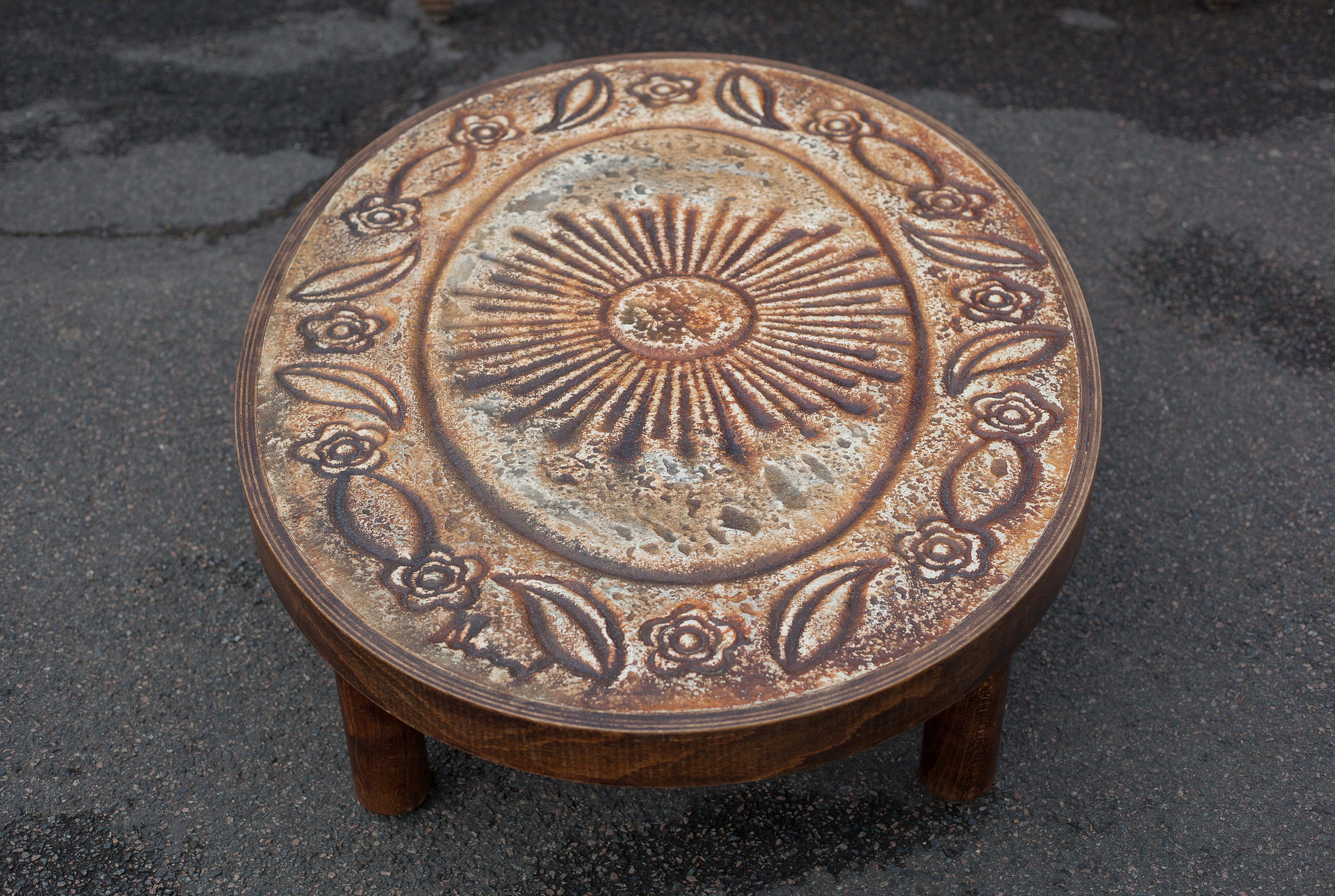 Coffee table lava stone