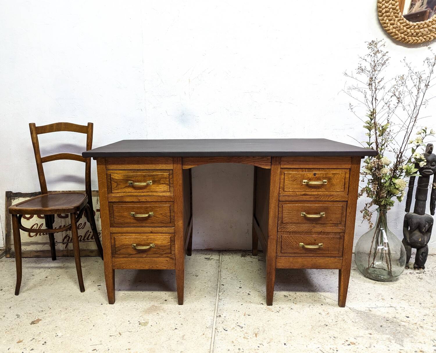 Bureau ministre XIXème et chaise en bois courbé 1940