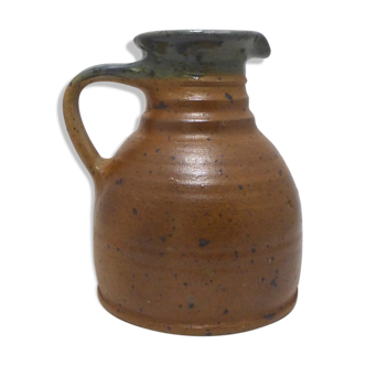 Sandstone pitcher Digan la Borne