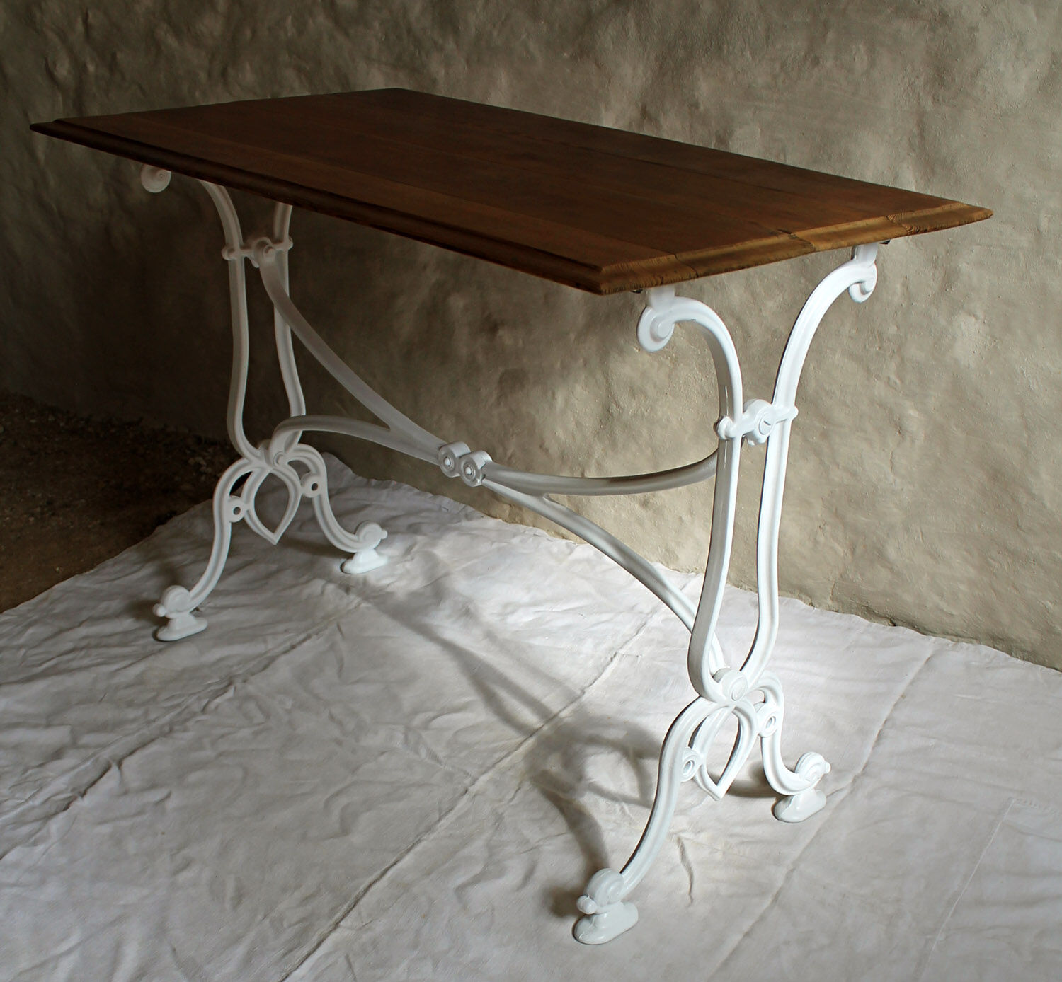 Bistro table