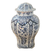 Large covered vase in Delft pottery