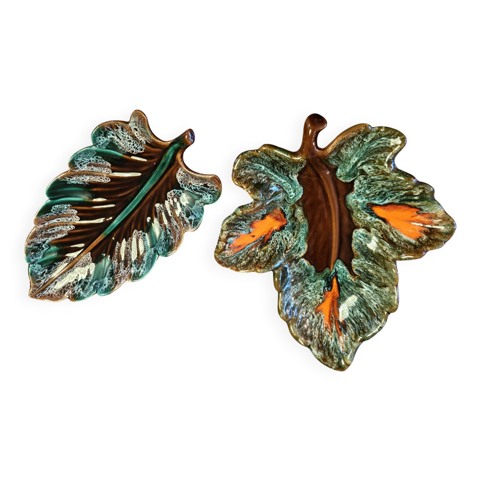 Set of 2 leaf-shaped ceramic dishes from Vallauris.