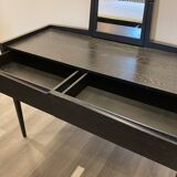 Black dressing table