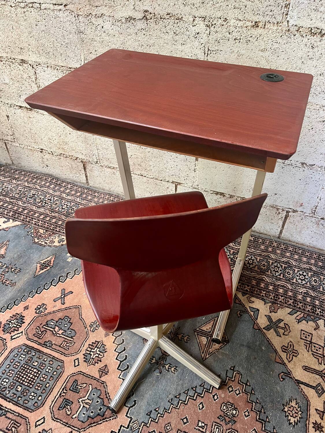 School desk set with chair