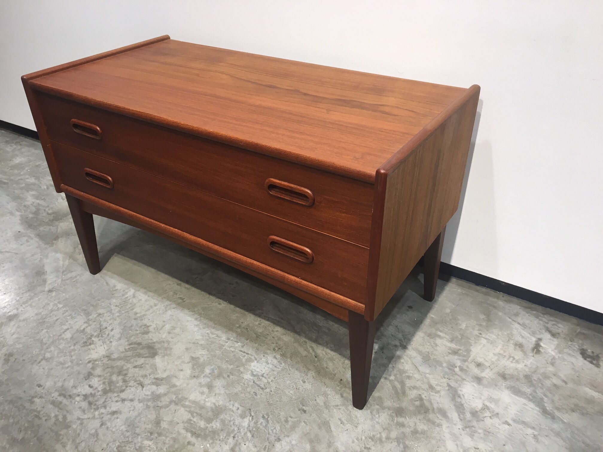 Commode 2 tiroirs