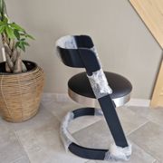 Set of 4 black cantilever chairs – Italian design from the 1970s