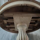 Round table with central leg