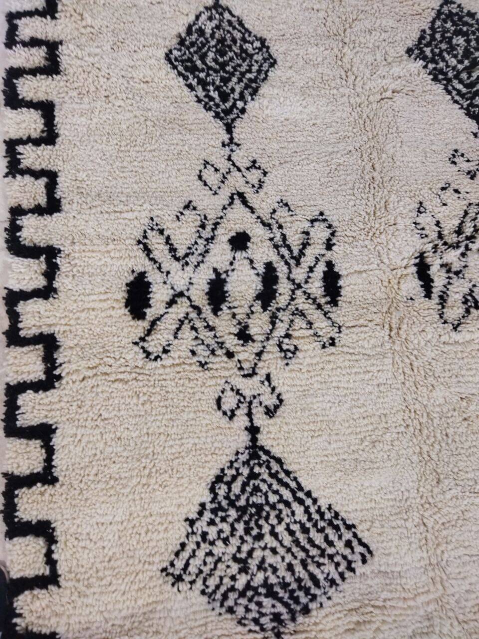 Handmade Moroccan Berber Rug 268 X 188 CM