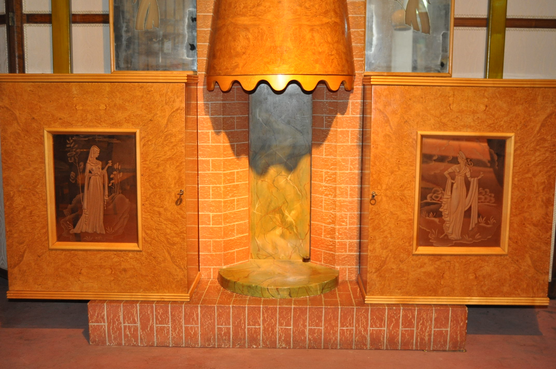 Radio bar and fireplace circa 50