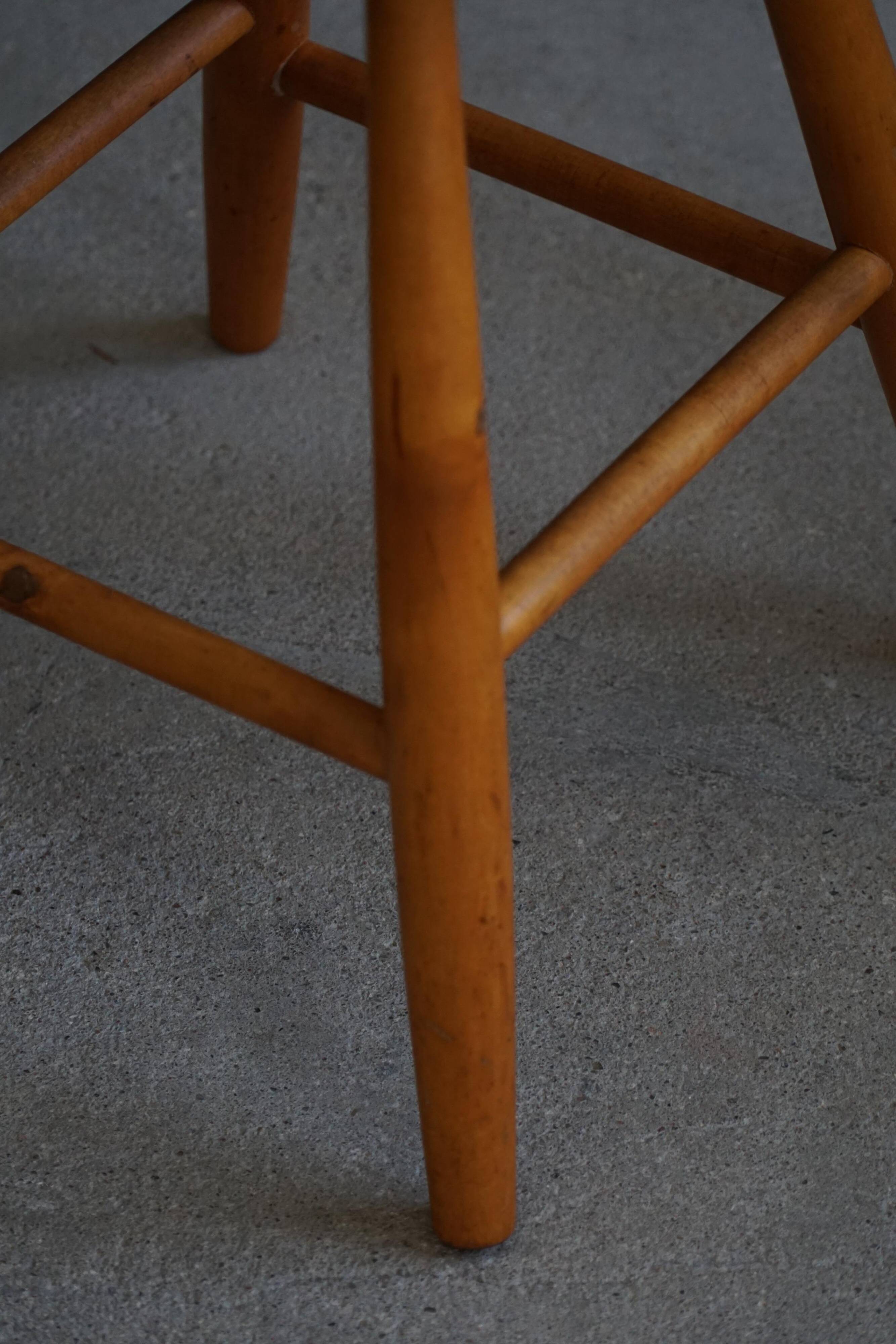 Round beech stool by a Danish cabinetmaker, mid-century modern, 1970s.