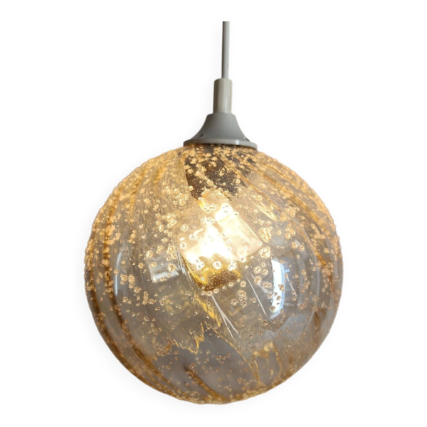 Suspension globe vintage en verre bullé ambré – design années 60/70 — Beyit