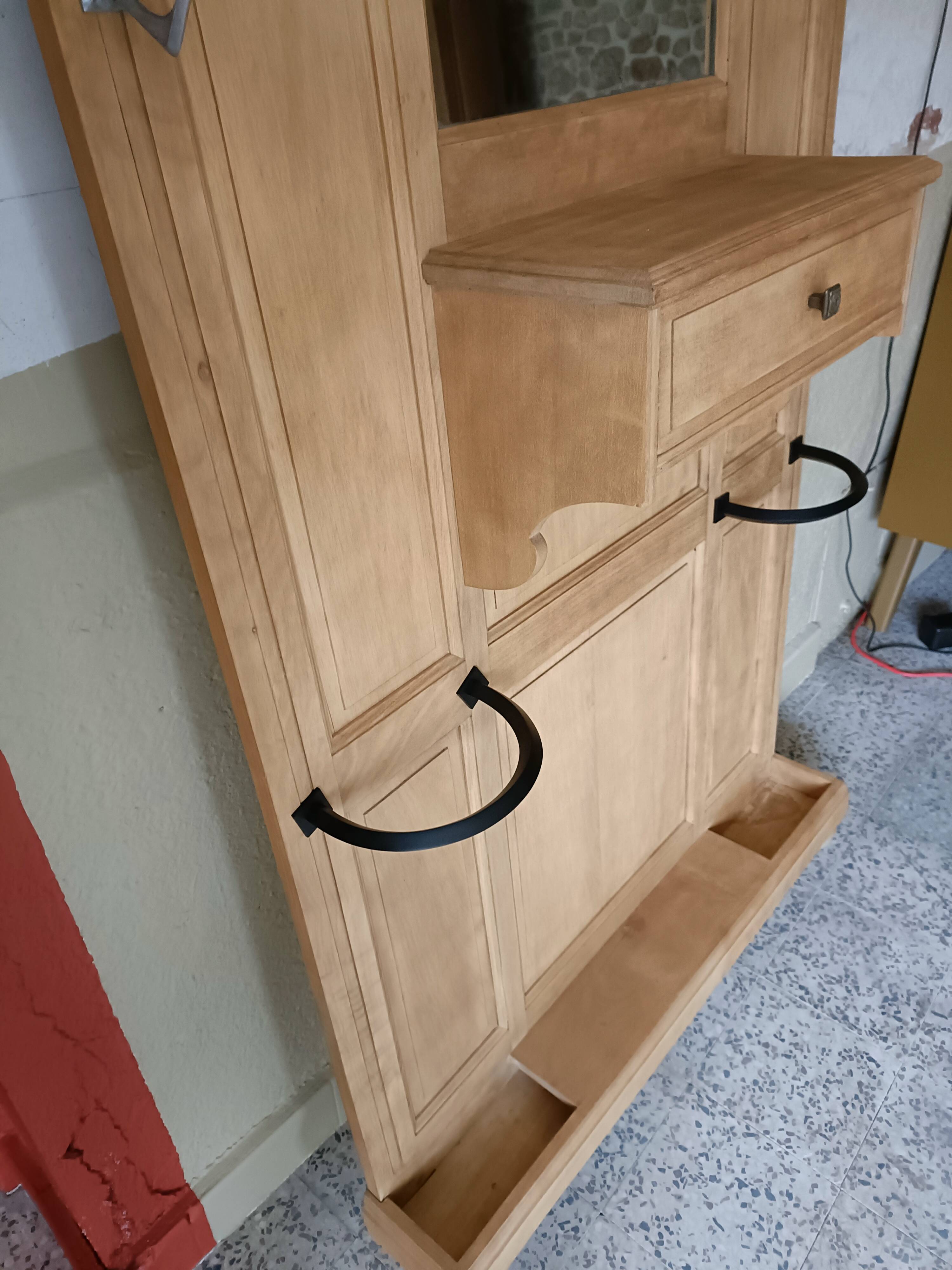 Entrance hall, renovated Art Deco coat rack