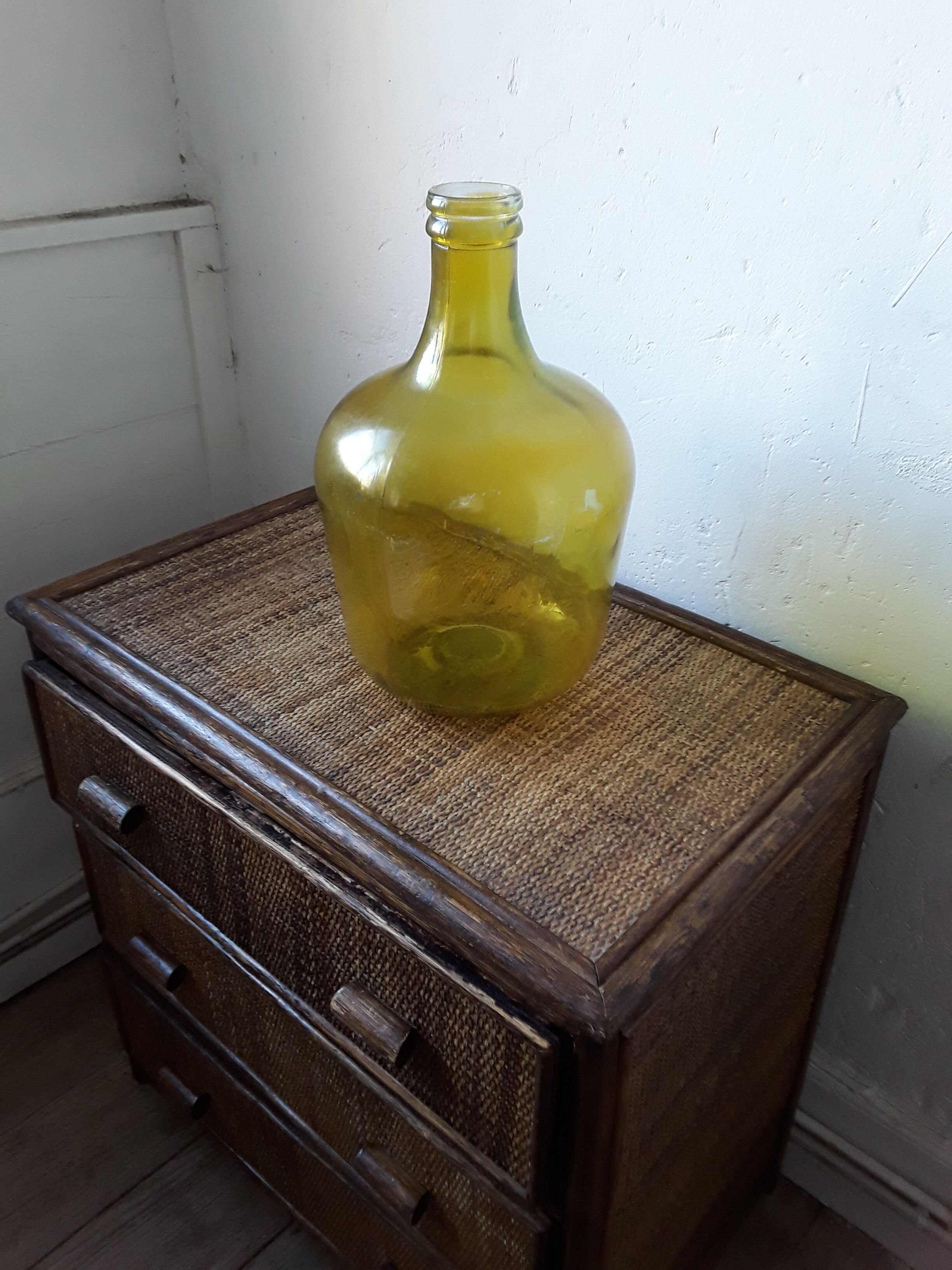 Demijohn amber yellow