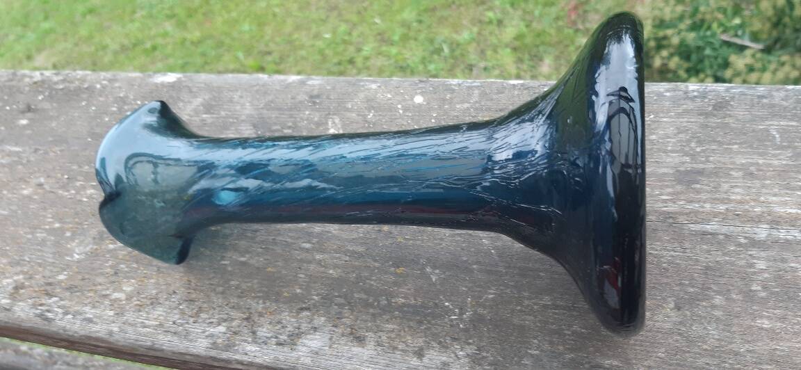 Vase soliflore ancien en verre soufflé