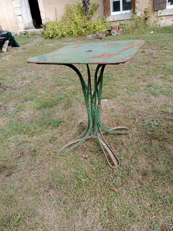 Table de jardin