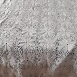Cover crochet bed