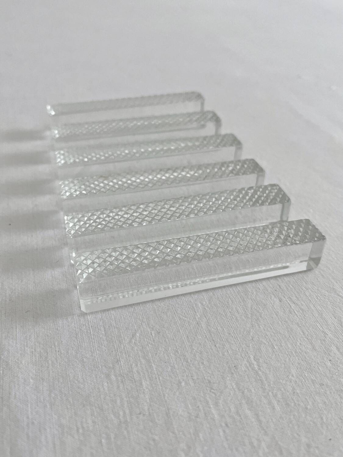 6 crystal knife rests with diamond point