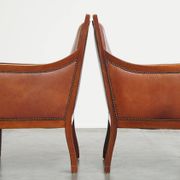Majestic, luxurious set of 2 cognac-colored cowhide leather Art Deco design armchairs