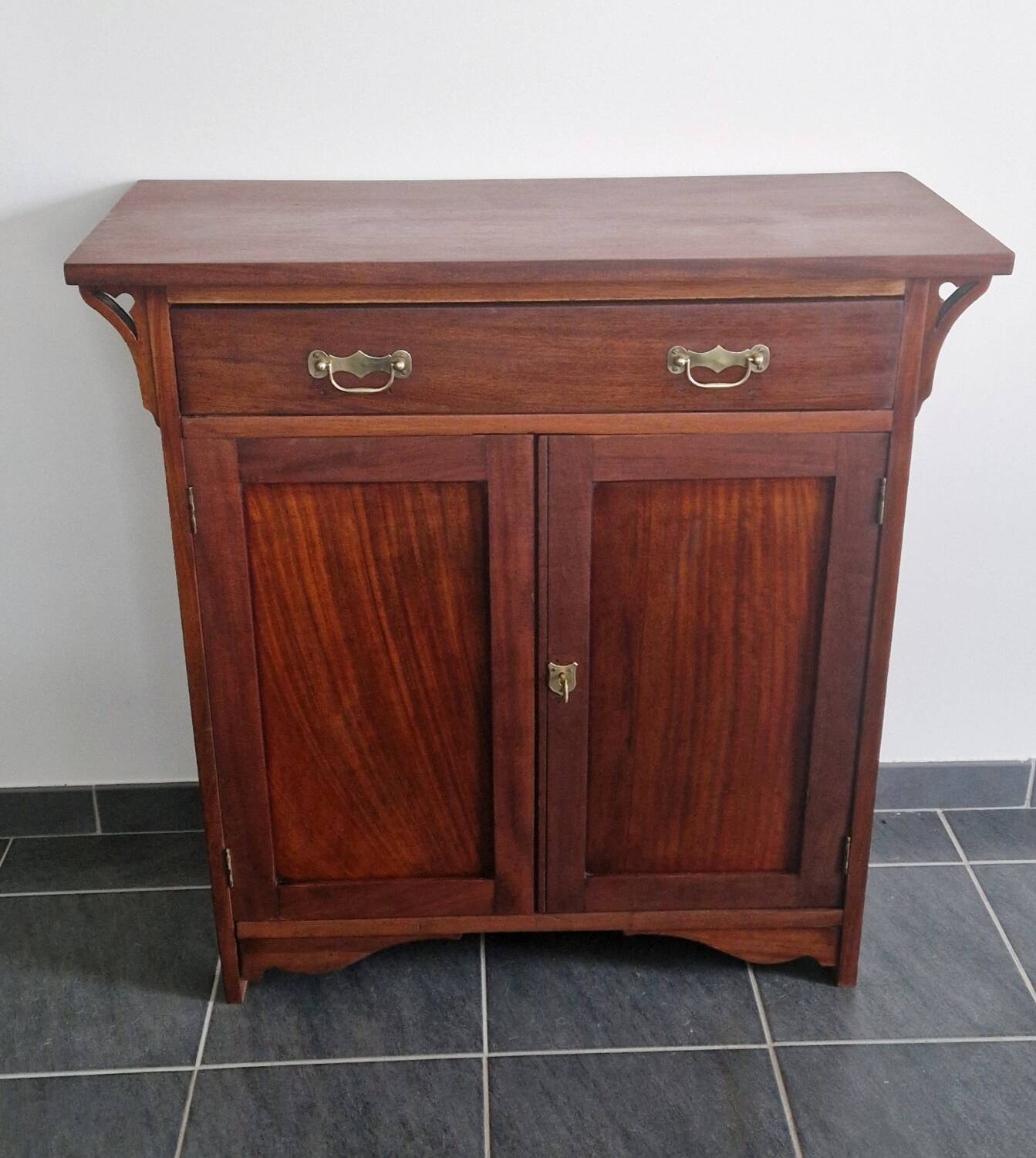 Antique mahogany sideboard signed Maple & Co, 19th century