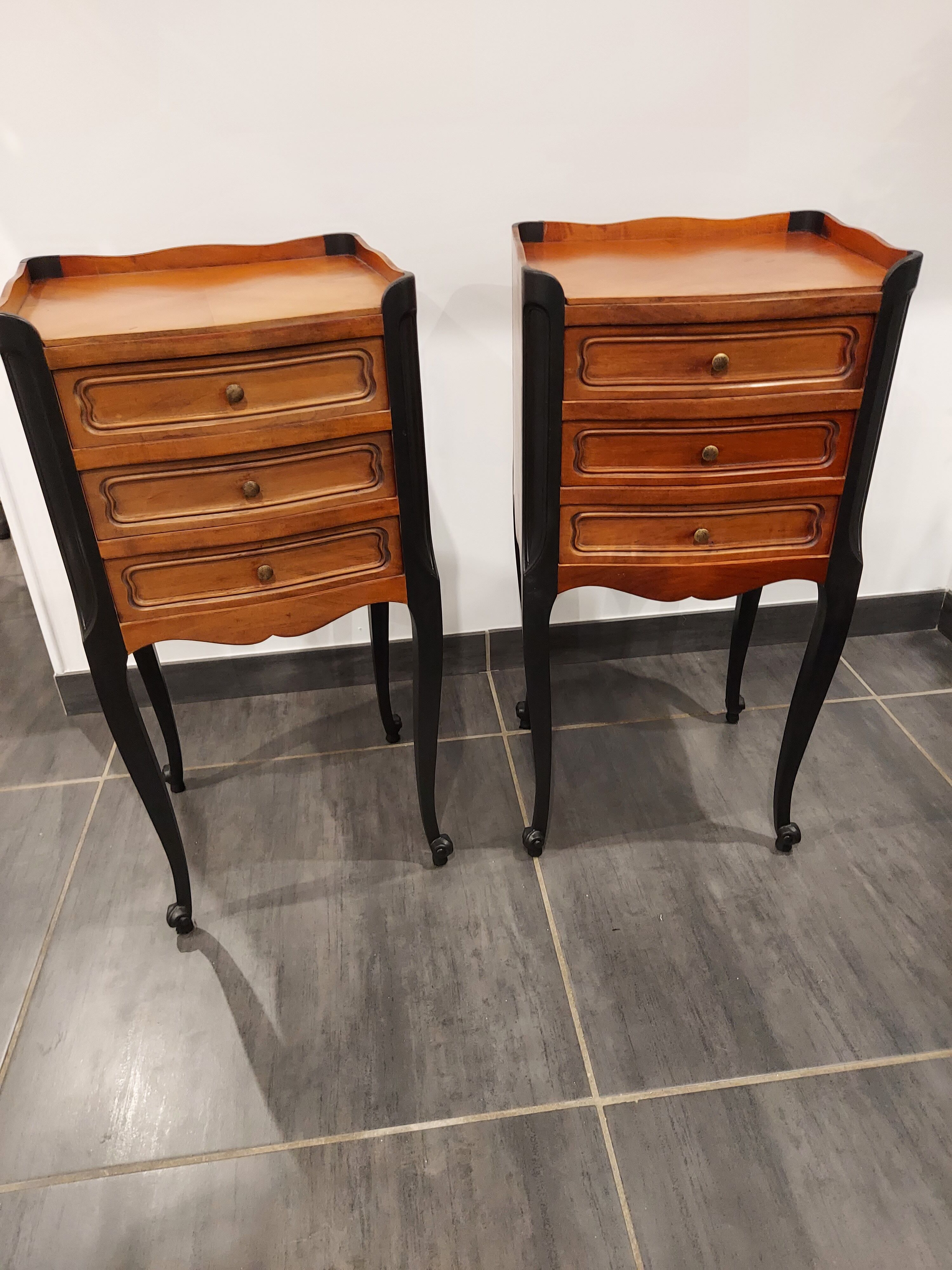 Pair of vintage Louis XV style bedside tables