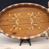 Oval wooden tray with flowers