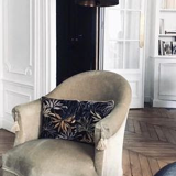 Beige velvet toad chair