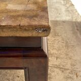 Table basse recouvert de feuille d’or