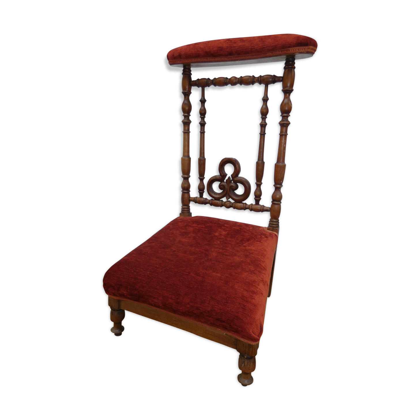 Pray-god wooden chair at assisi carpet in velvet 19th century