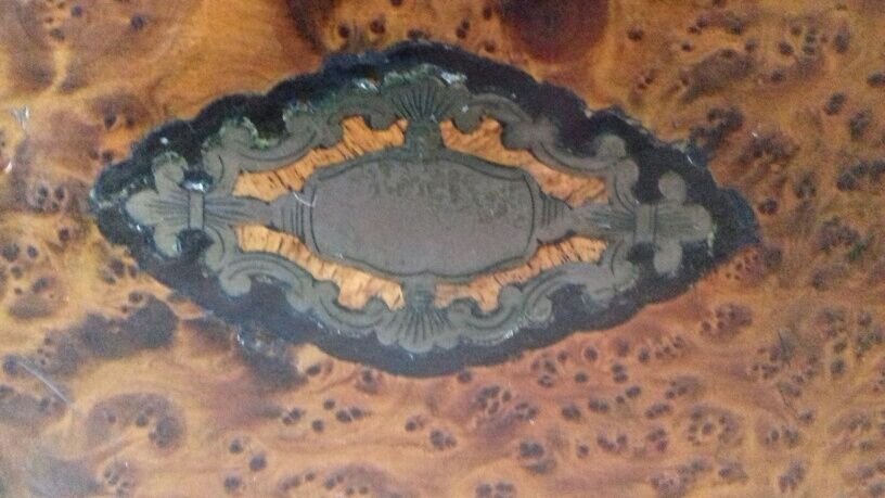 Old box row mail, jewelry, elm magnifying glass