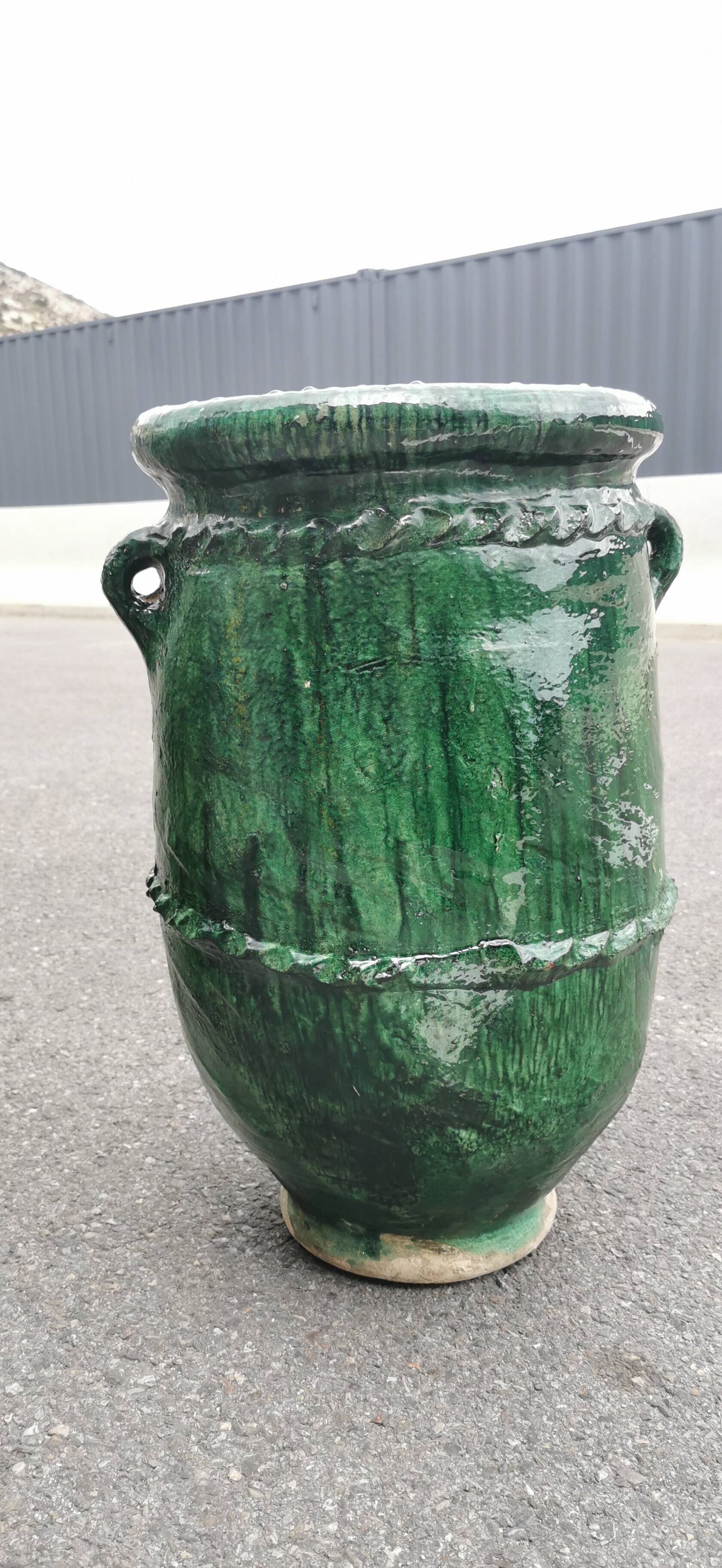 Tamgrout terracotta jar