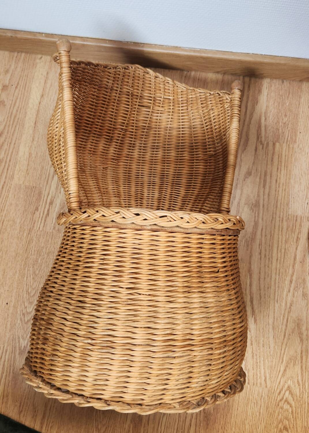 Fauteuil corbeille enfant en osier