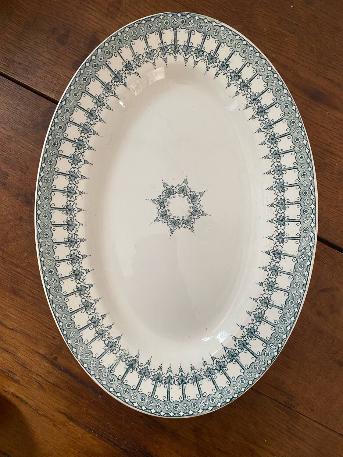 Saint-Amand & Hamage ironstone oval serving dish, Persian model.