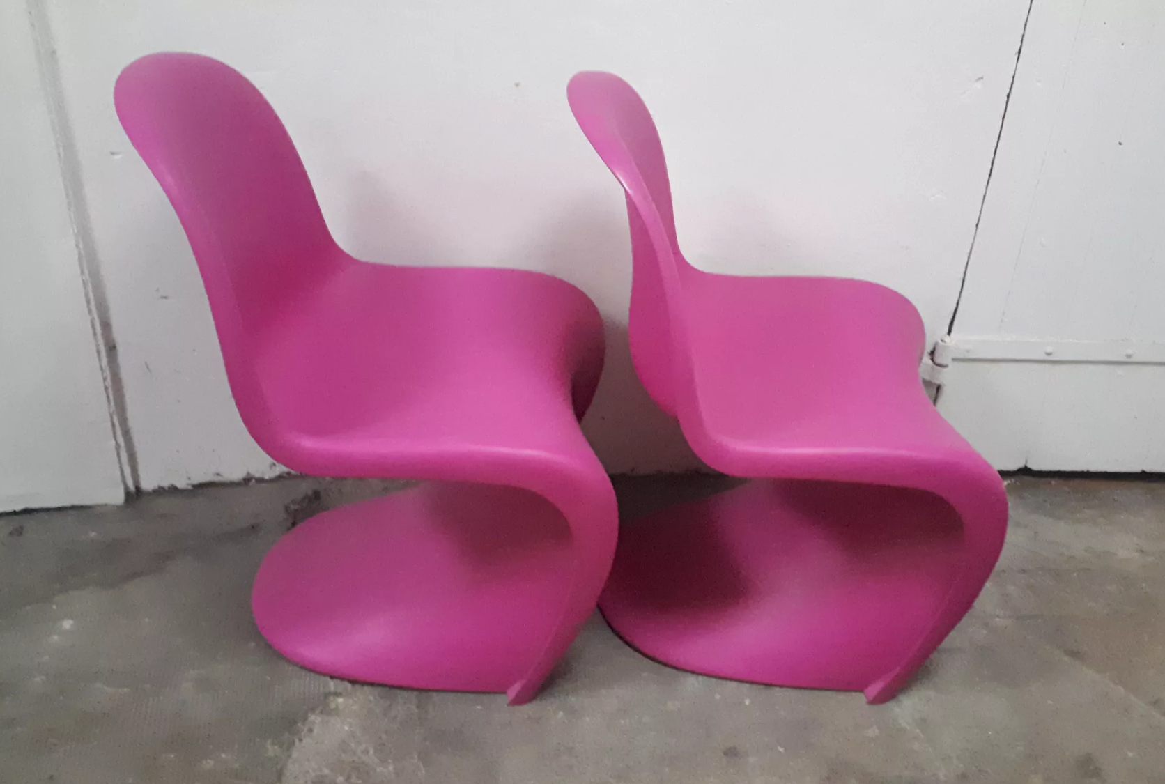 Pair of Panton chairs by Verner Panton, Vitra