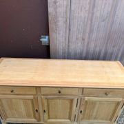 Buffet Louis XV décapé en merisier massif 1970 165cm