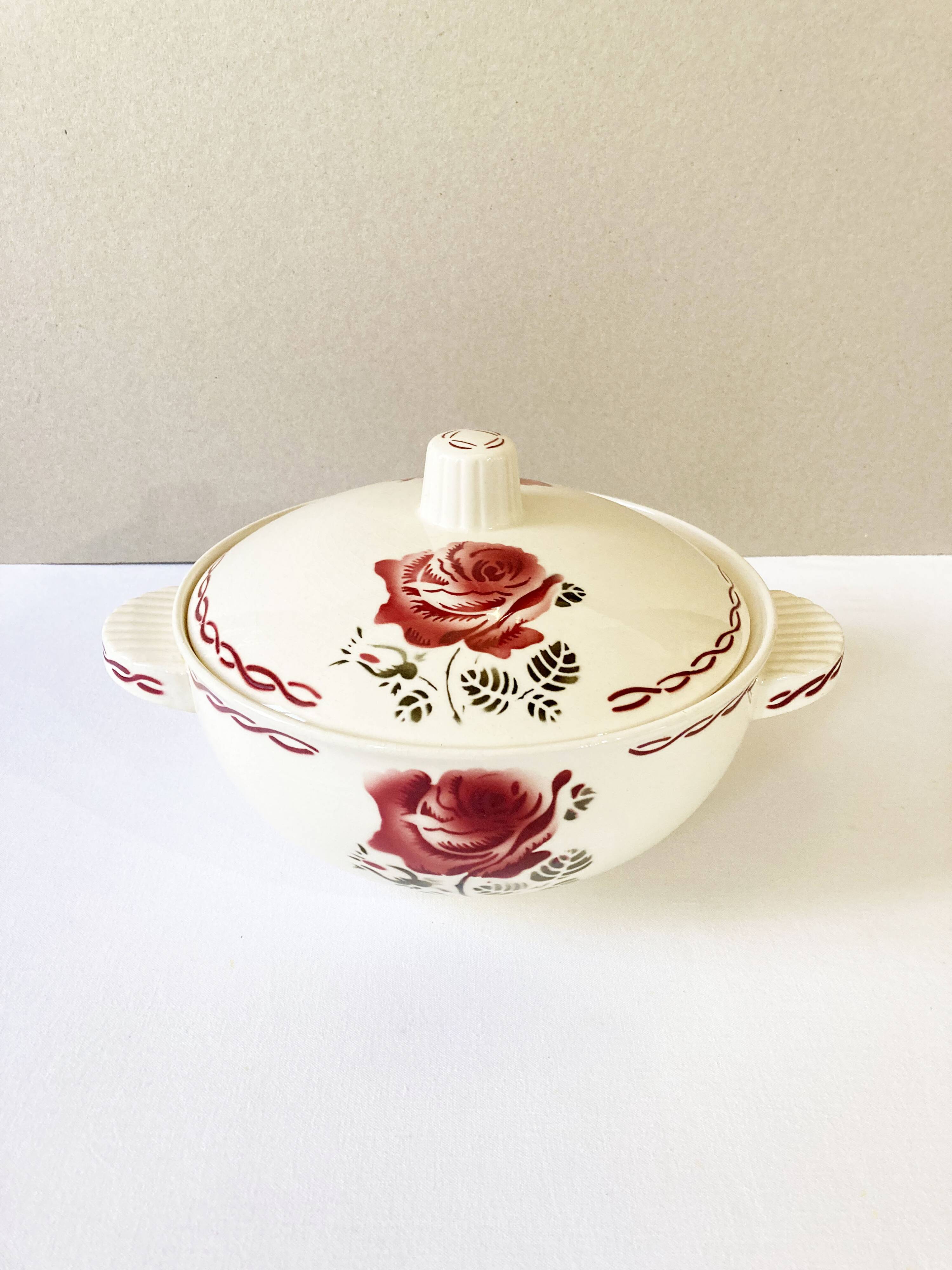 Soup tureen/vegetable dish, Germaine model, Badonviller