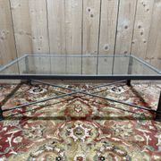 Table basse en fer et verre 1980